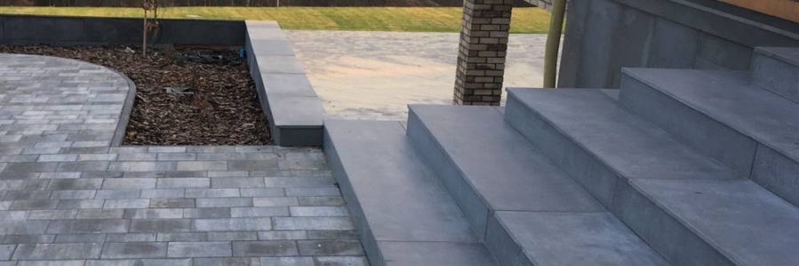 Schody z betonu architektonicznego – zobacz inspiracje, które odmienią Twoją aranżację